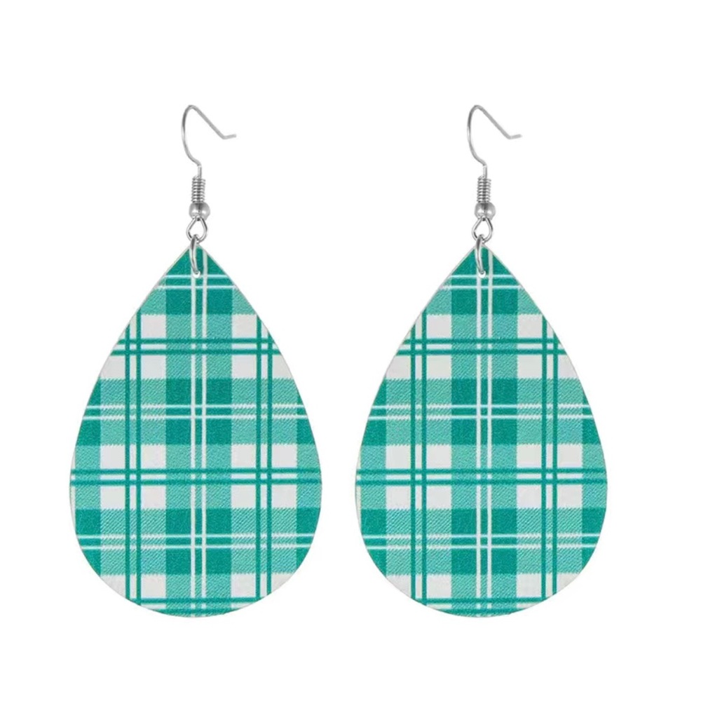 NWOT Green white Christmas pattern teardrop hook earrings